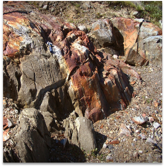 Main Gold Zone outcrop, Turner Lake